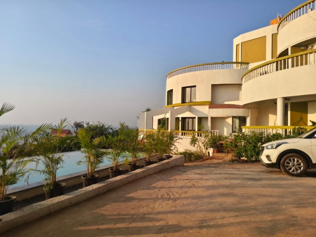 weekend getaway from pune to dapoli beach view